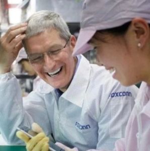 Nagy a baj, már a kínai kommunista párt is munkásokat toboroz az iPhone gyárba