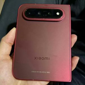 Új képeken a Xiaomi 18 Fold, és egyre izgalmasabbnak tűnik