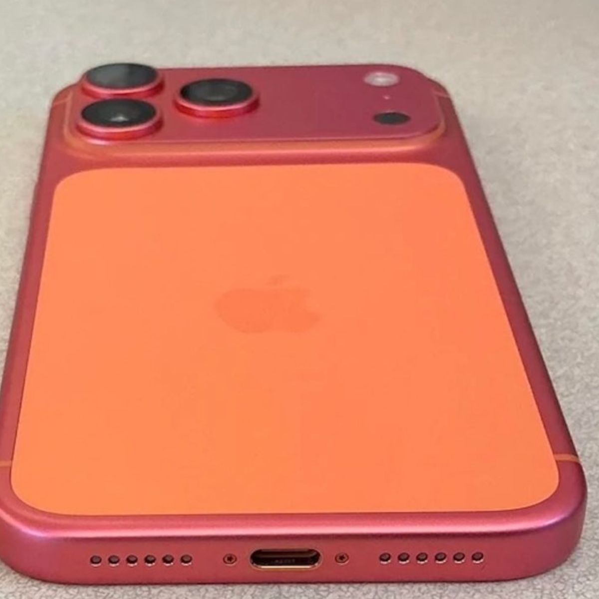 Megnyugtató fordulat: nem lesz rózsaszín az iPhone 17 Pro-d, még akkor sem, ha rosszul tisztítod