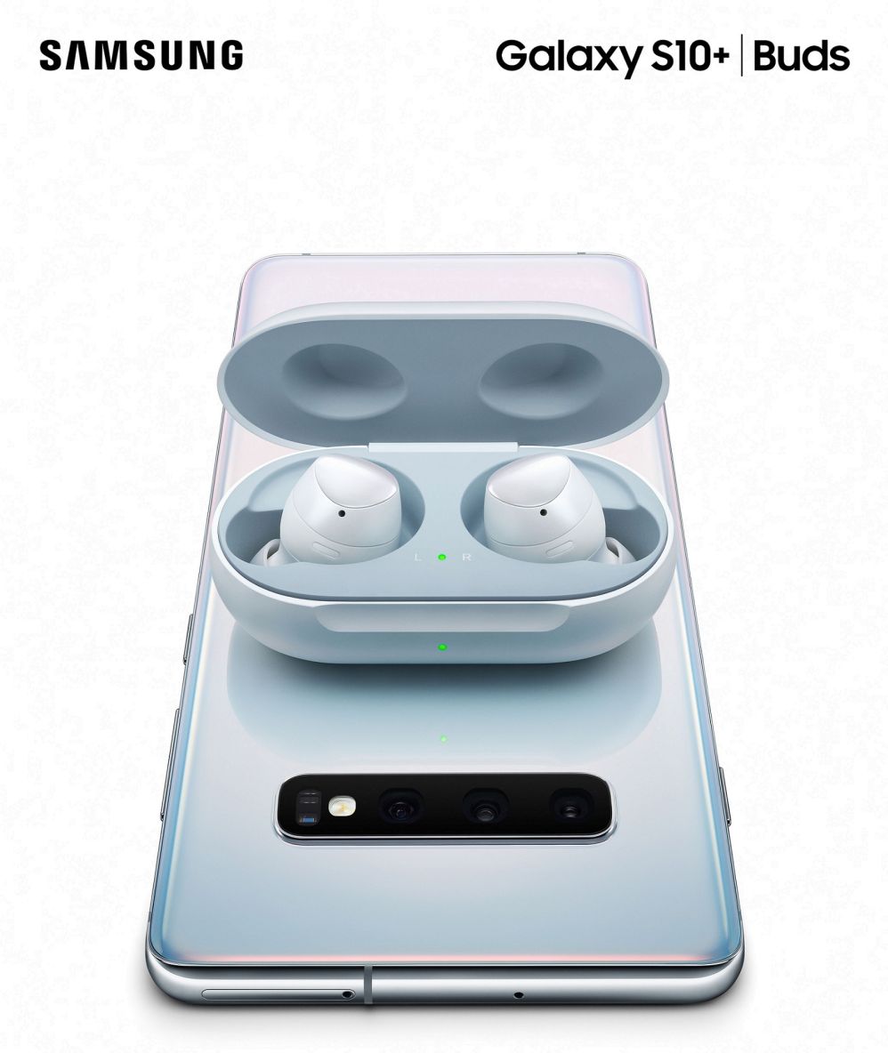 Okosórát, okoskarkötőt és fülhallgatót is hozott a Samsung