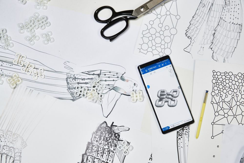 Divattervezés telefonnal, miért ne?