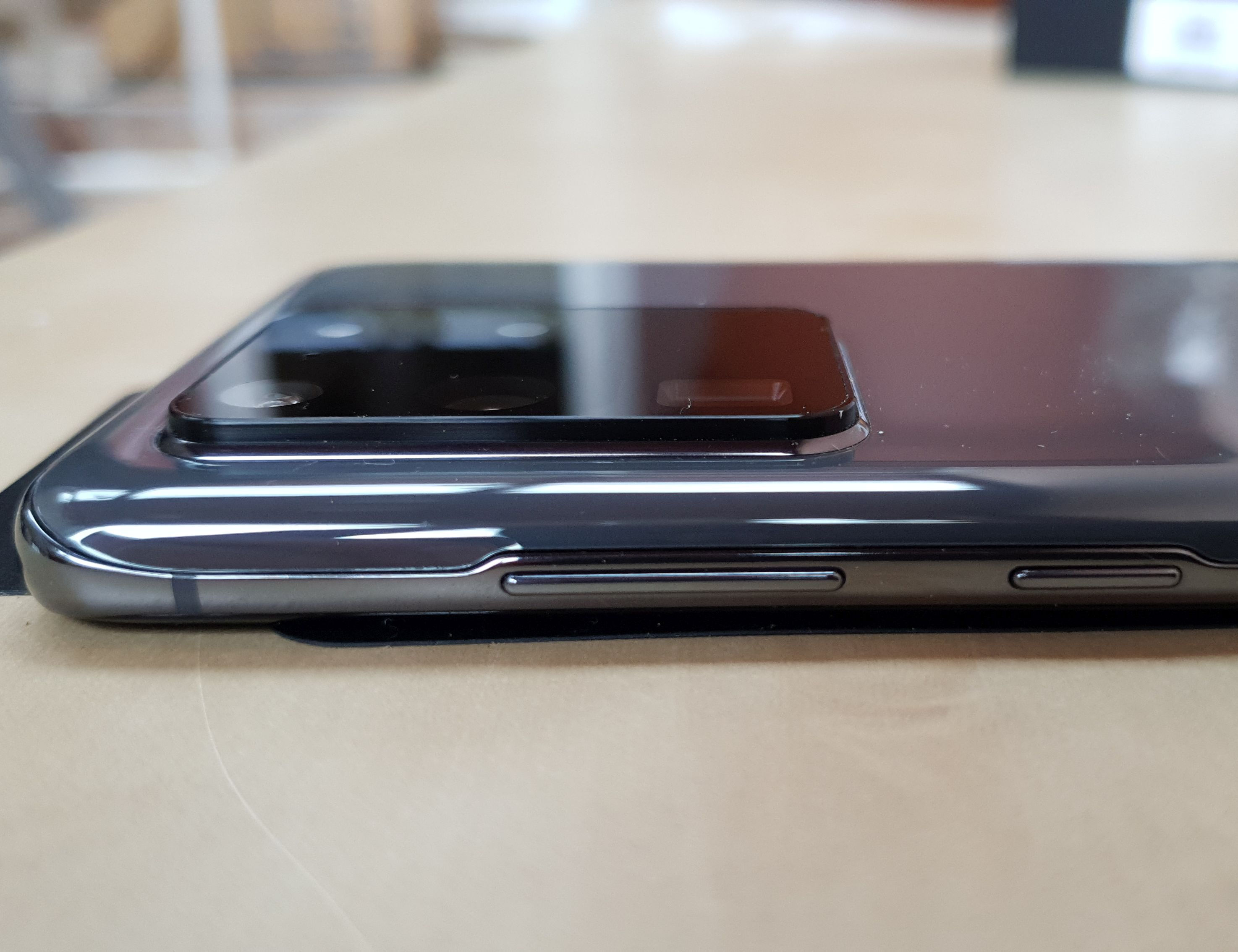 Samsung Galaxy S20 Ultra, túl extra a legtöbbünknek