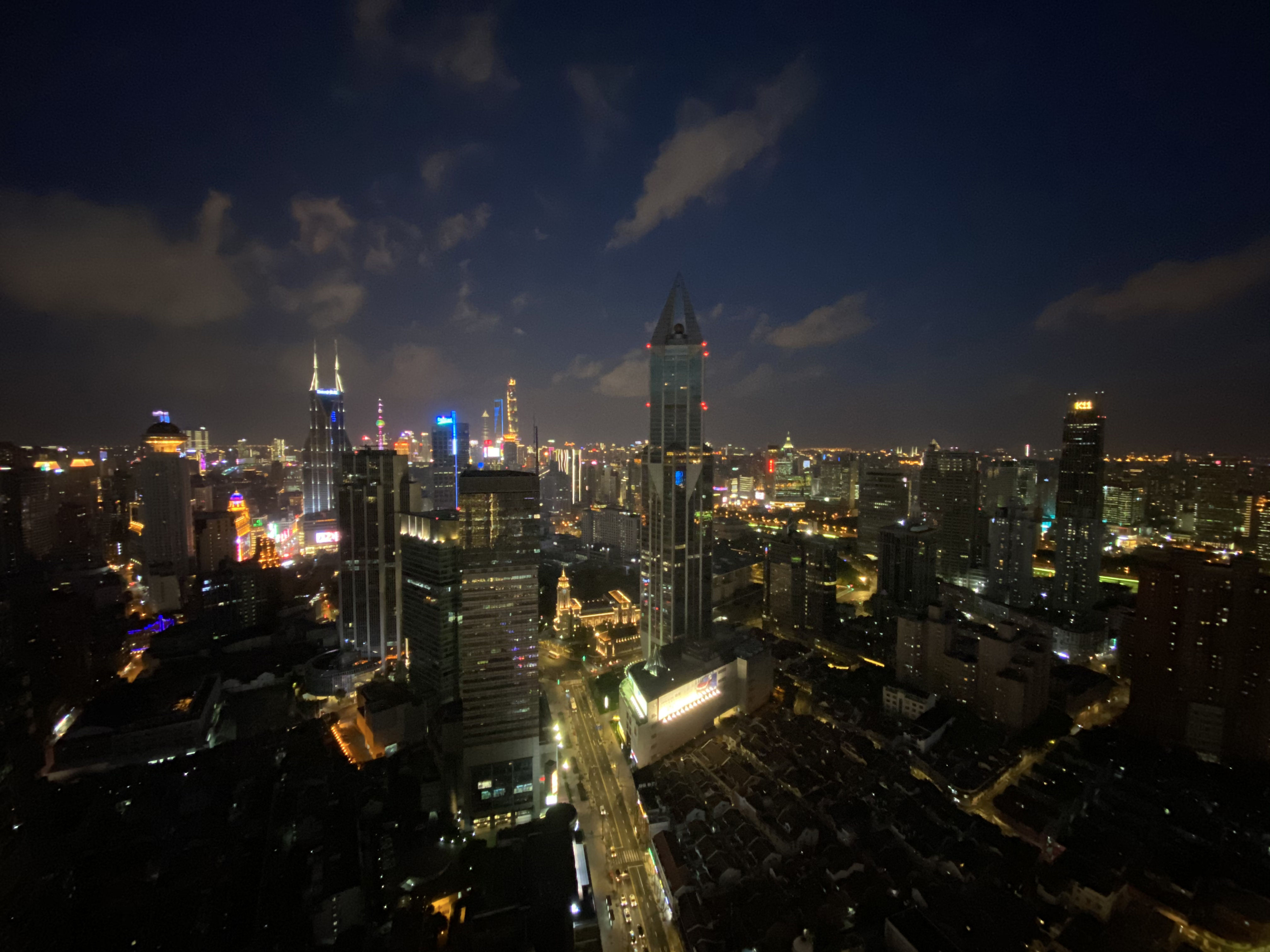 A OnePlus vezérigazgatója mutatott OP8 Pro éjszakai tesztfotókat