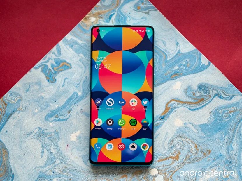Exkluzív: hamarosan itt a OnePlus 8T