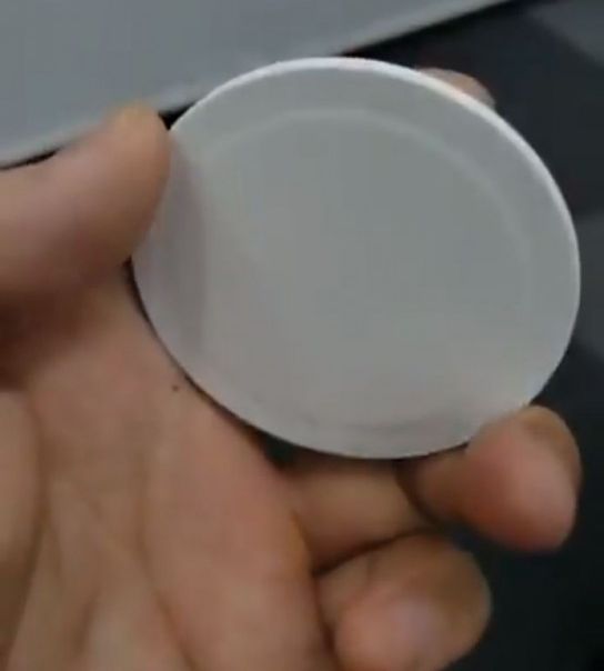 Ez az iPhone 12 wireless töltője?