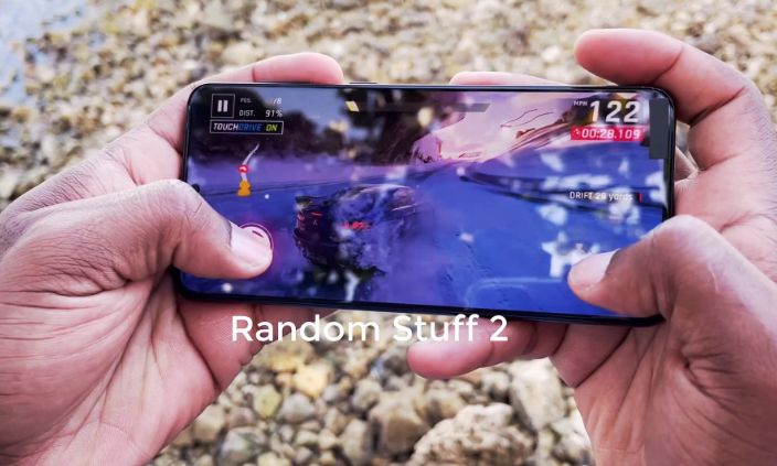 Nem maradt a képzeletnek semmi, videón a Galaxy S21+