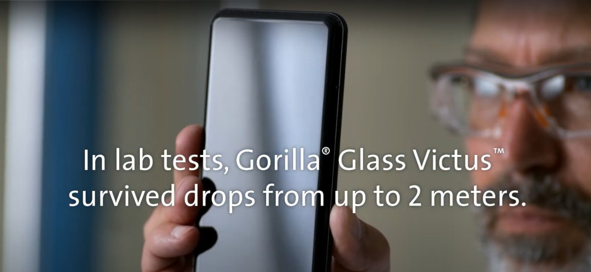 Gorilla Glass: 2 méter esést is túlél