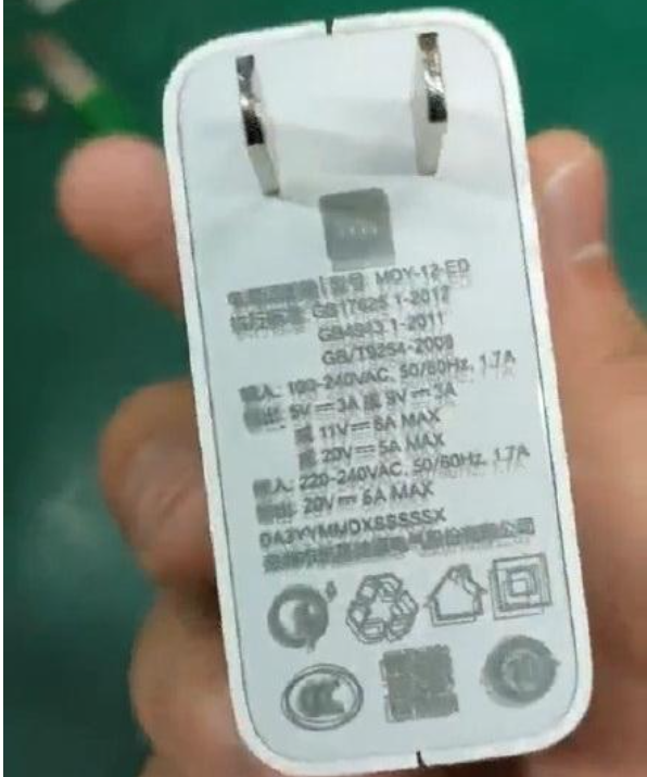 Itt a Xiaomi 120W-os gyorstöltője