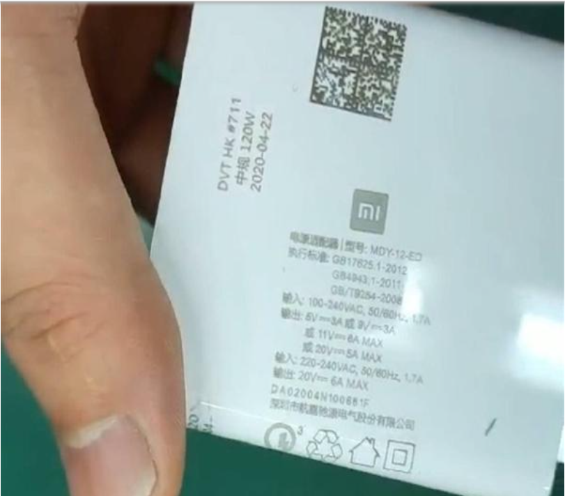 Itt a Xiaomi 120W-os gyorstöltője