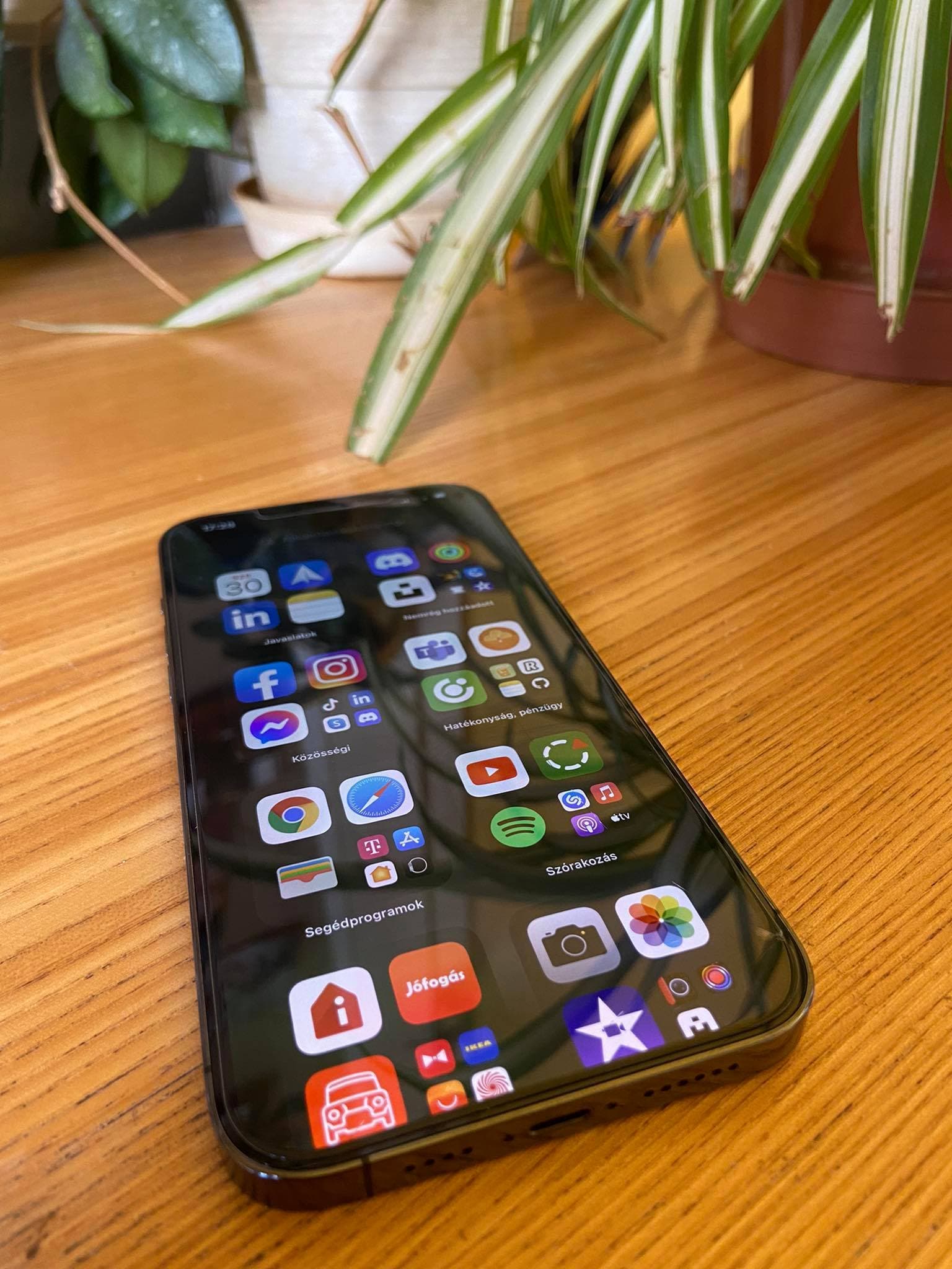 Megérte megvenni az iPhone 12 Pro Max-ot?