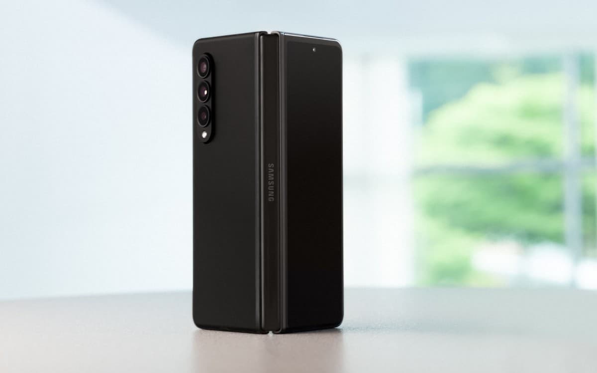 Végre bemutatták a Galaxy Z Fold 3-at