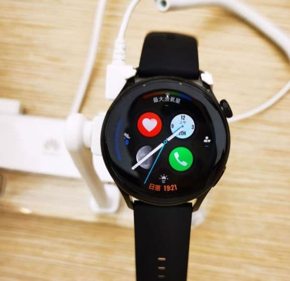 Kémfotókon a Huawei Watch 3