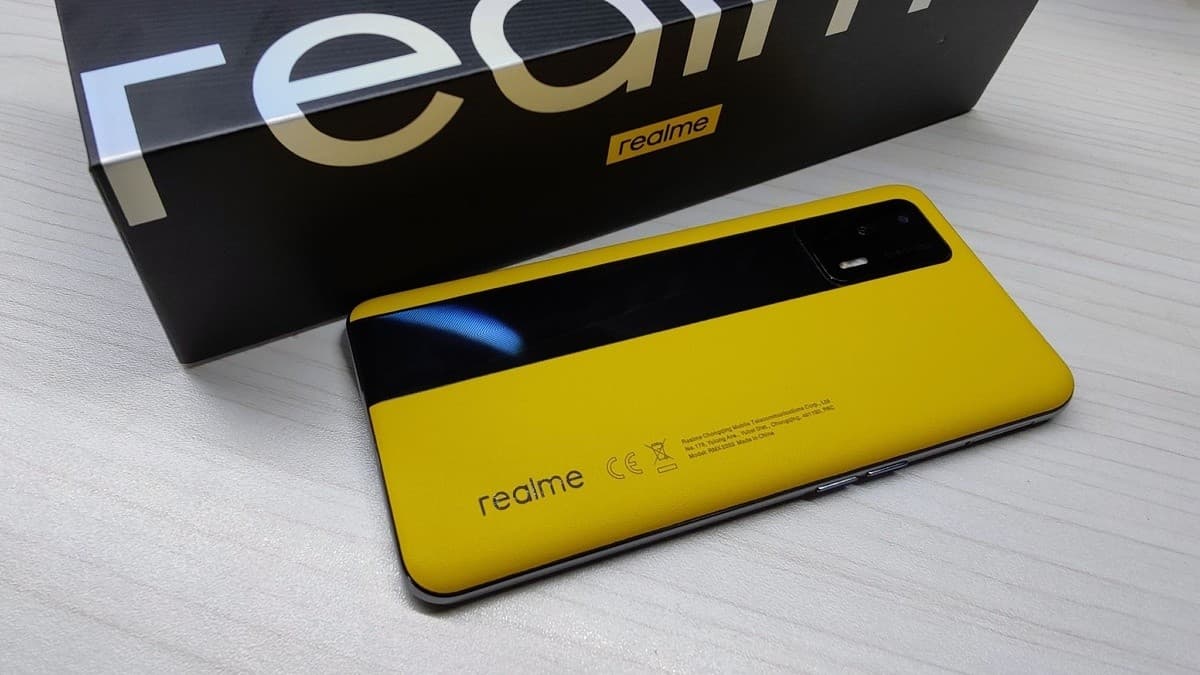 Sokkolóan jó áron jön a Realme GT
