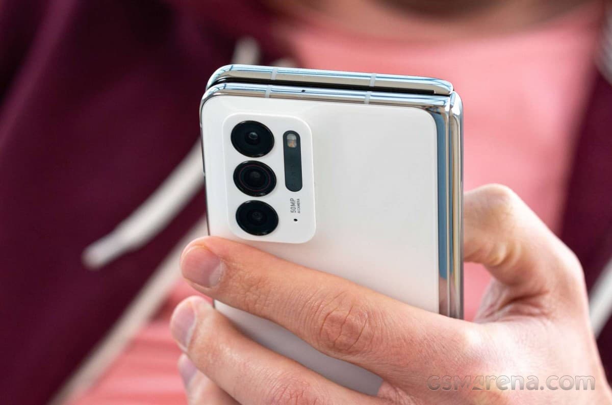 Az Oppo olcsóbb összecsukható telefonon dolgozik