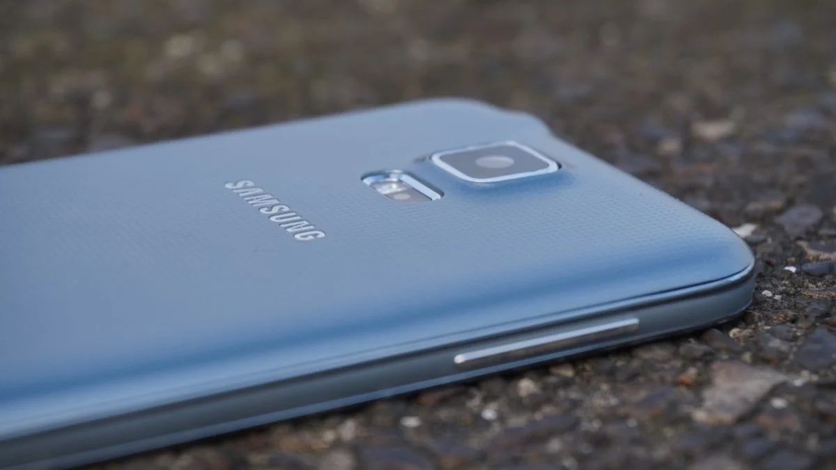 A Samsung több mint 500 millió régi telefonjára küld frissítést
