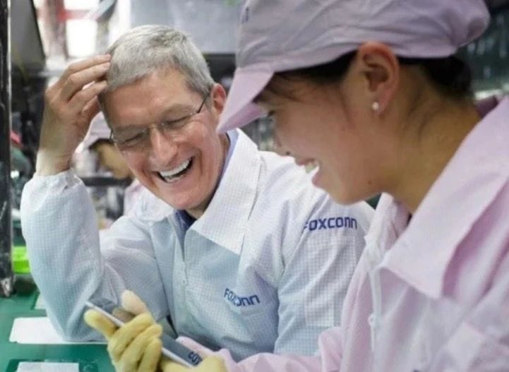 Nagy a baj, már a kínai kommunista párt is munkásokat toboroz az iPhone gyárba