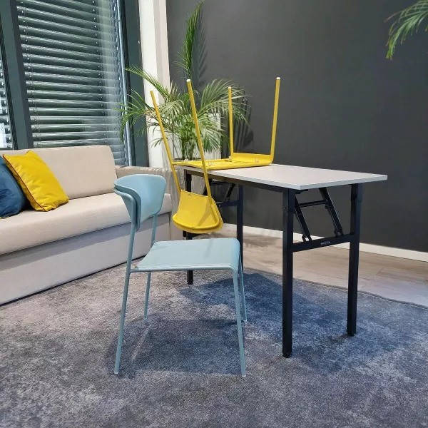 Válasszon stílusos és a funkciónak megfelelő asztalokat!