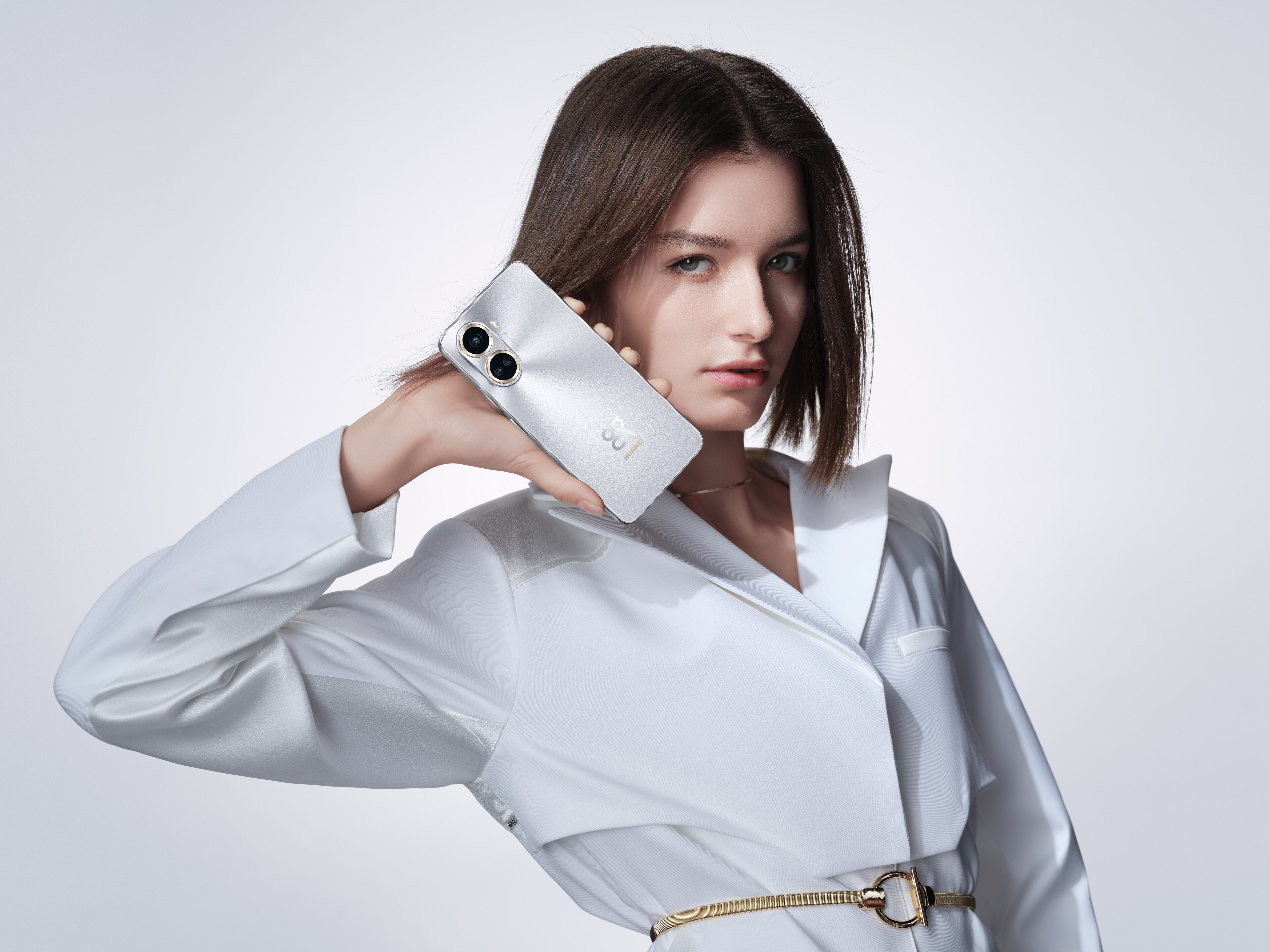 Új fotós okostelefont hozott Magyarországra a Huawei