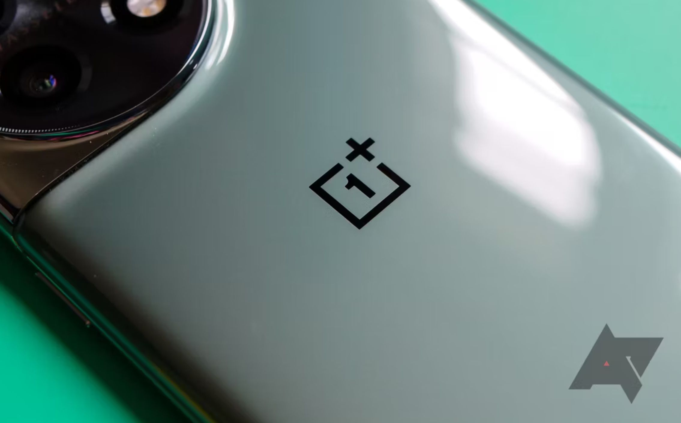 Összecsukható telefont hoz a OnePlus!