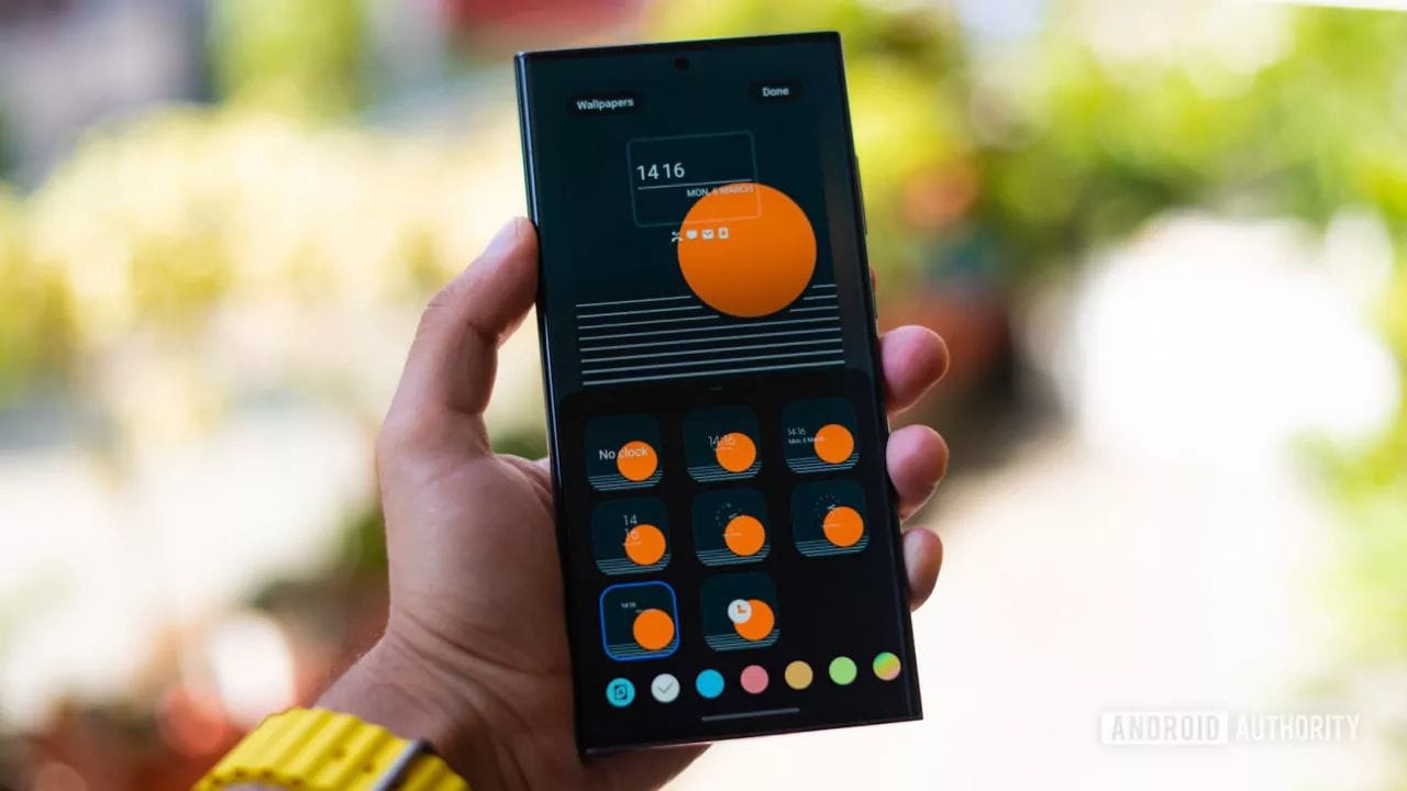 Búcsú az edge-től és elképesztő fényes lesz a Samsung Galaxy S24 Ultra kijelzője