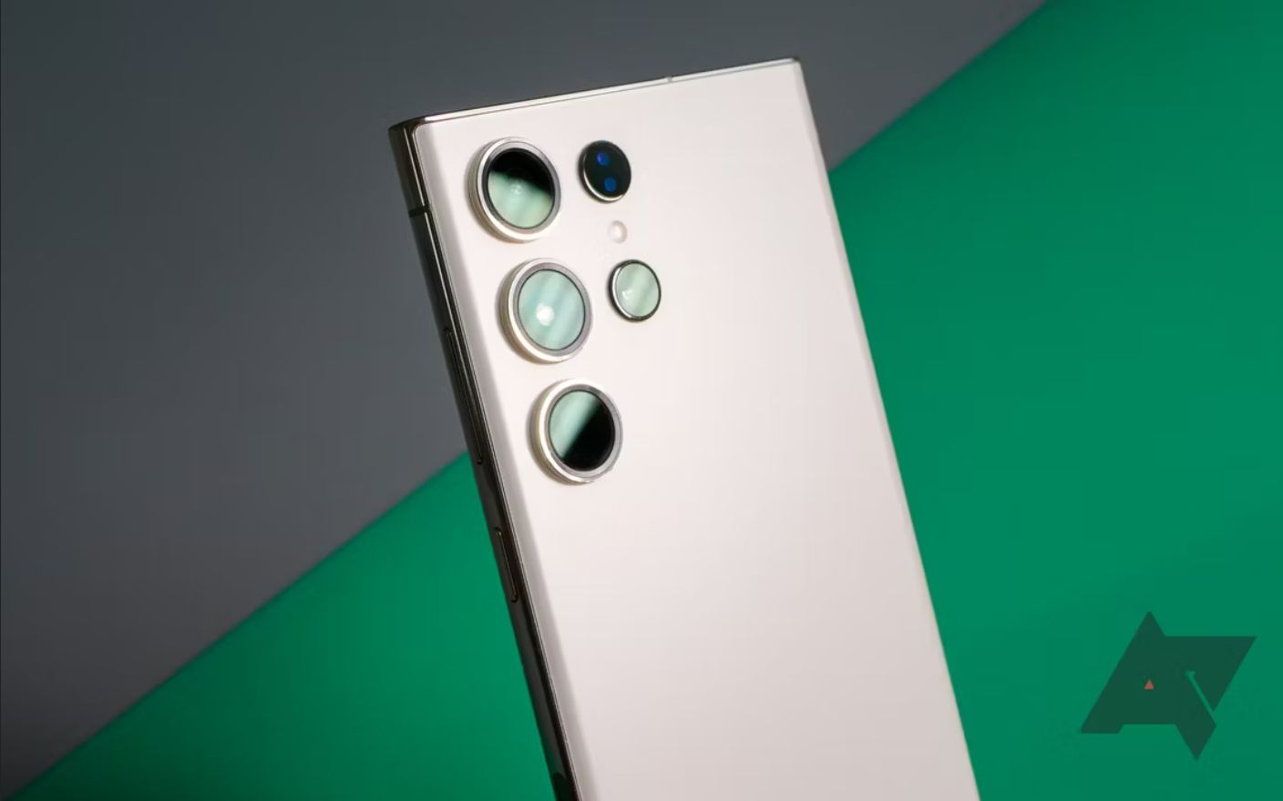 A Samsung Galaxy S24 Magic Editor-szerű funkciója nehézségekbe ütközhet