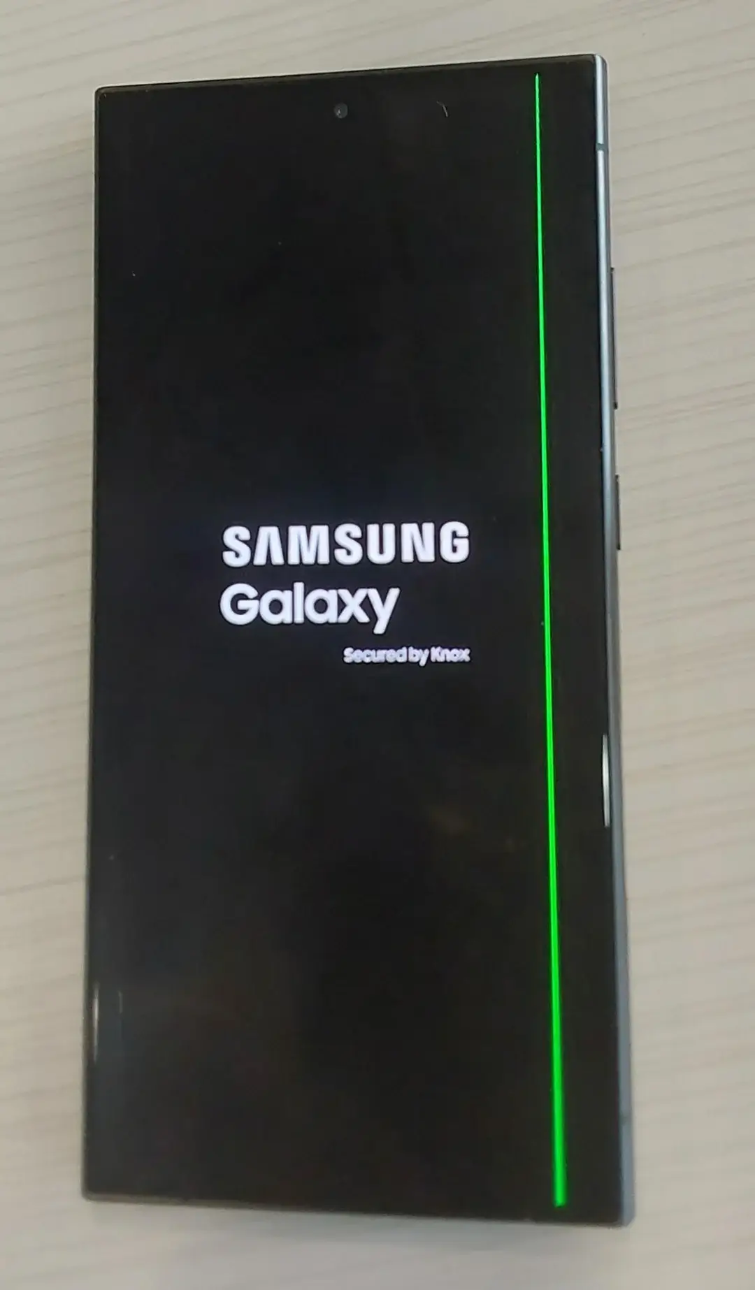 Már megint? Zöld csík a kijelzőn a Samsung Galaxy S24 Ultrán