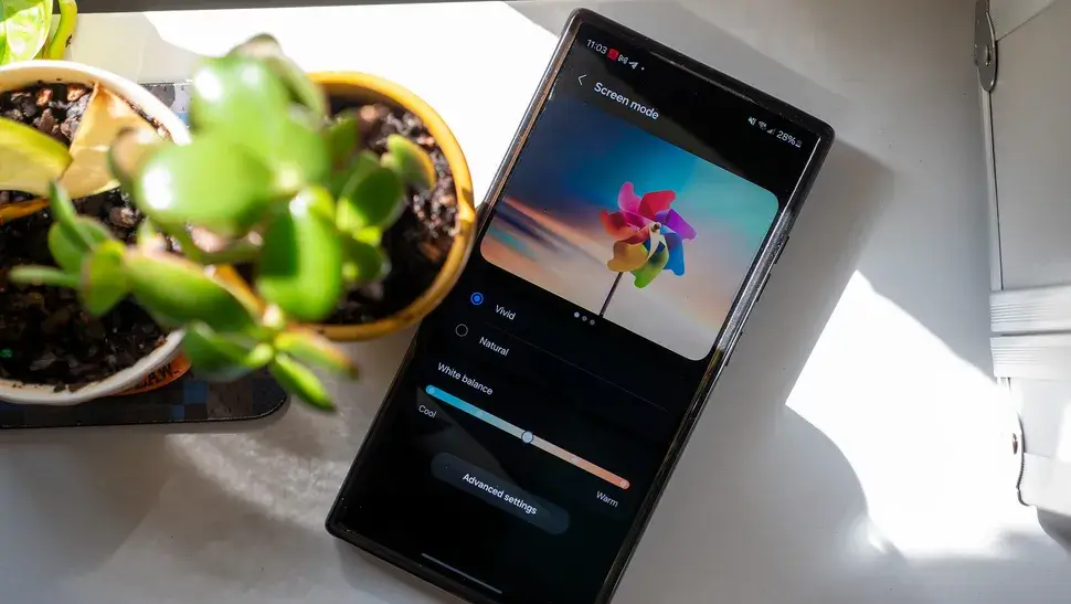 Az első jelentős Galaxy S24 javítás célja a kijelző és a kamera problémáinak megoldása