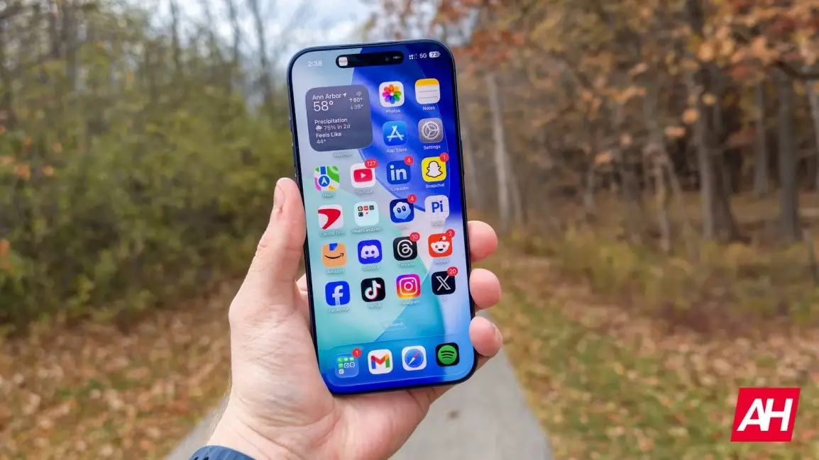 Súlyrekorder lesz az iPhone 18 Pro Max –minden eddiginél nehezebb iPhone érkezik 2026-ban