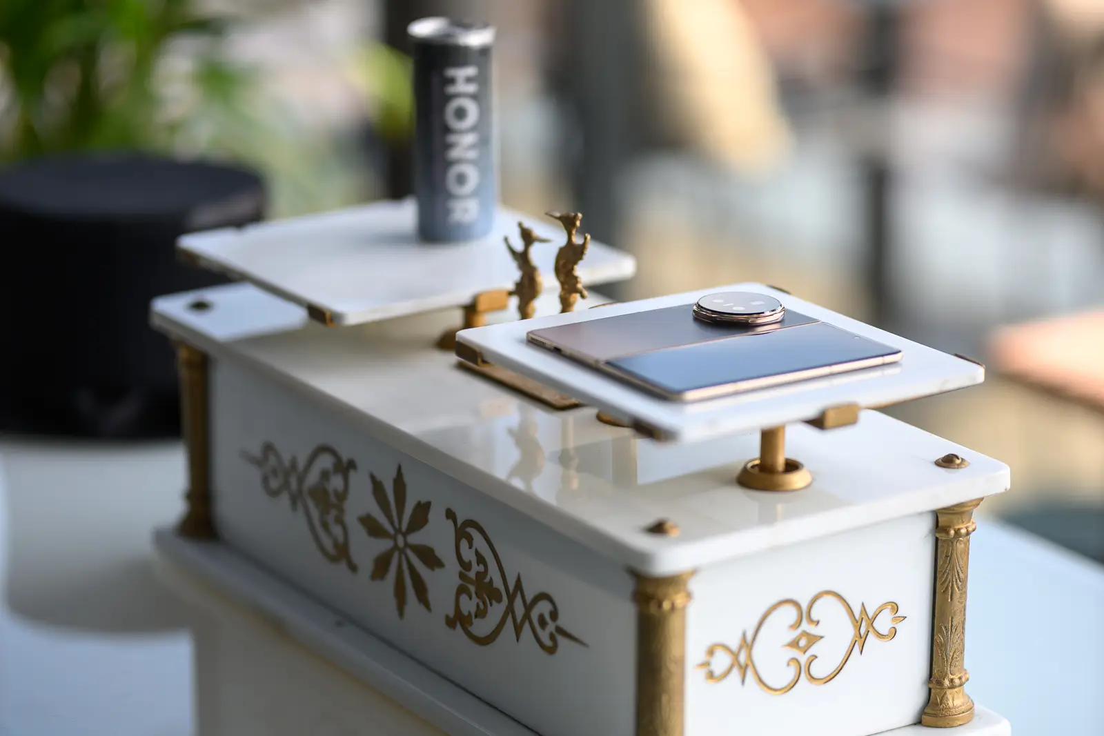 HONOR Magic V5 hajlítható telefon magyar premier – erős ár, funkciók, megjelenés