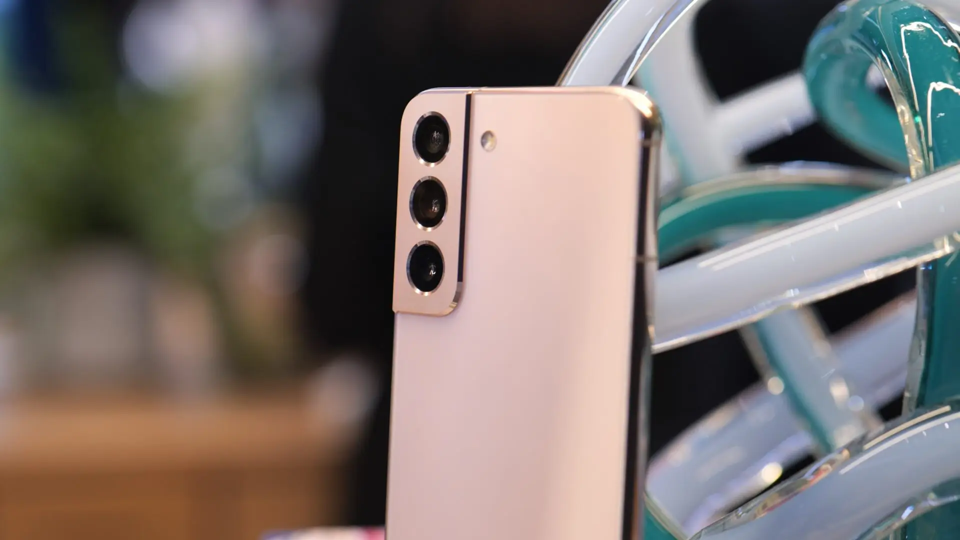 Lapos vagy ívelt keret? A Galaxy telefonok apró dizájnharca, ami még mindig megosztja a rajongókat