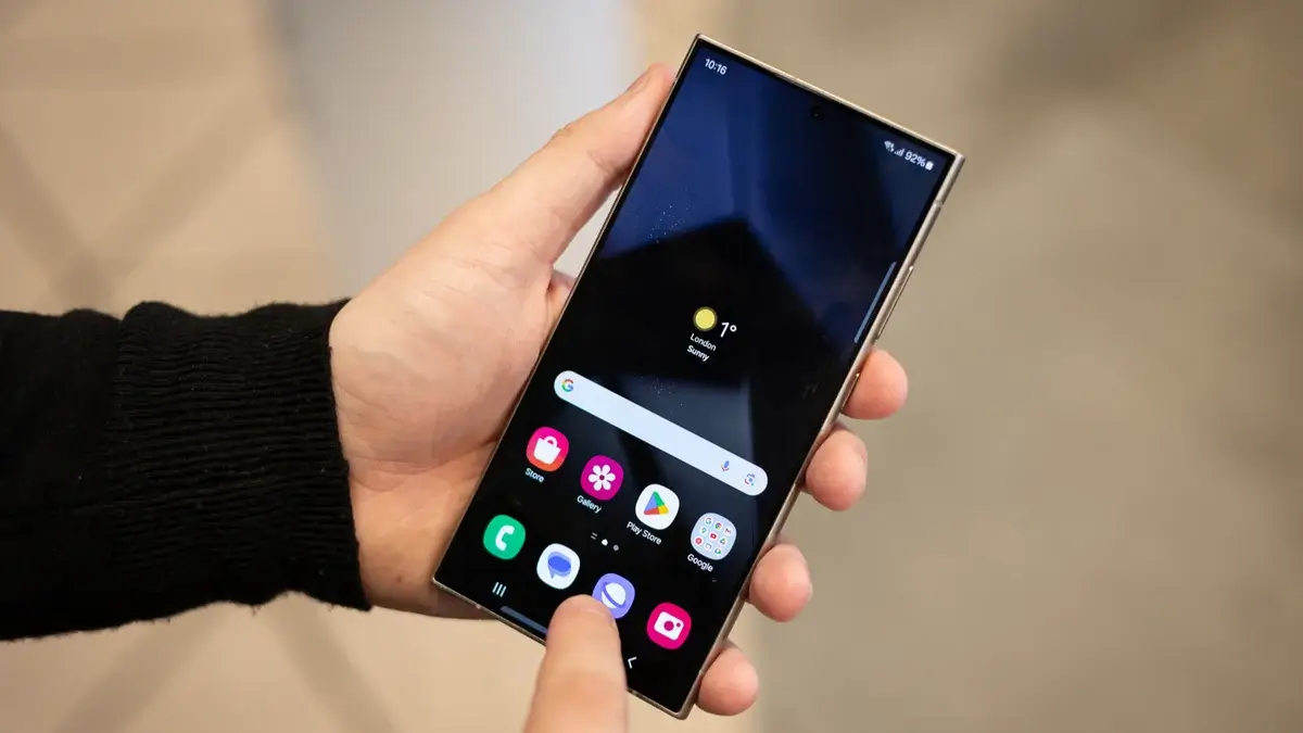 Meglepően hosszú a One UI 8.5-re frissíthető telefonok listája