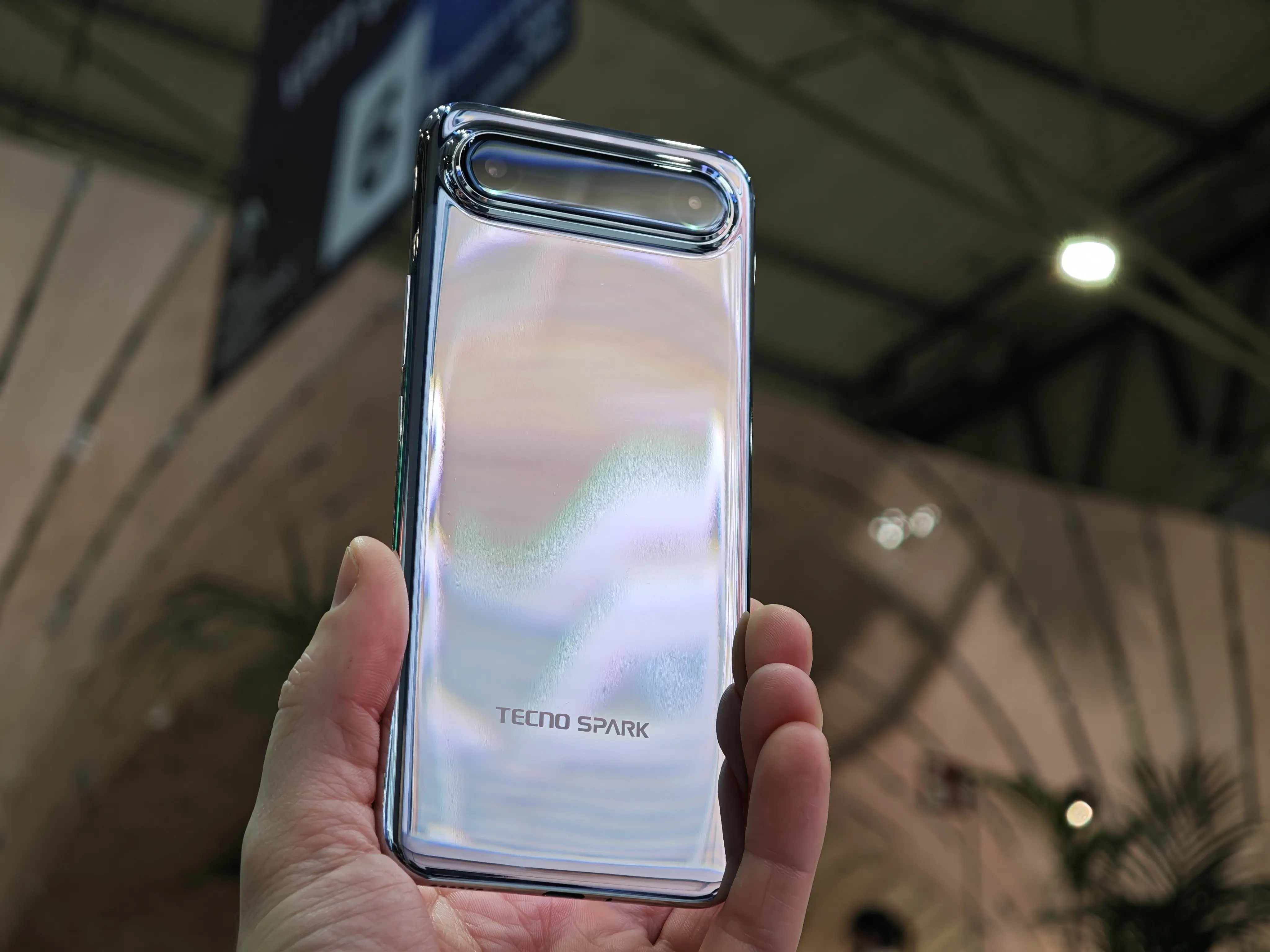 Kézben az ultravékony iPhone 17 Air és a Galaxy S25 Edge rivális, amit te sem vehetsz meg