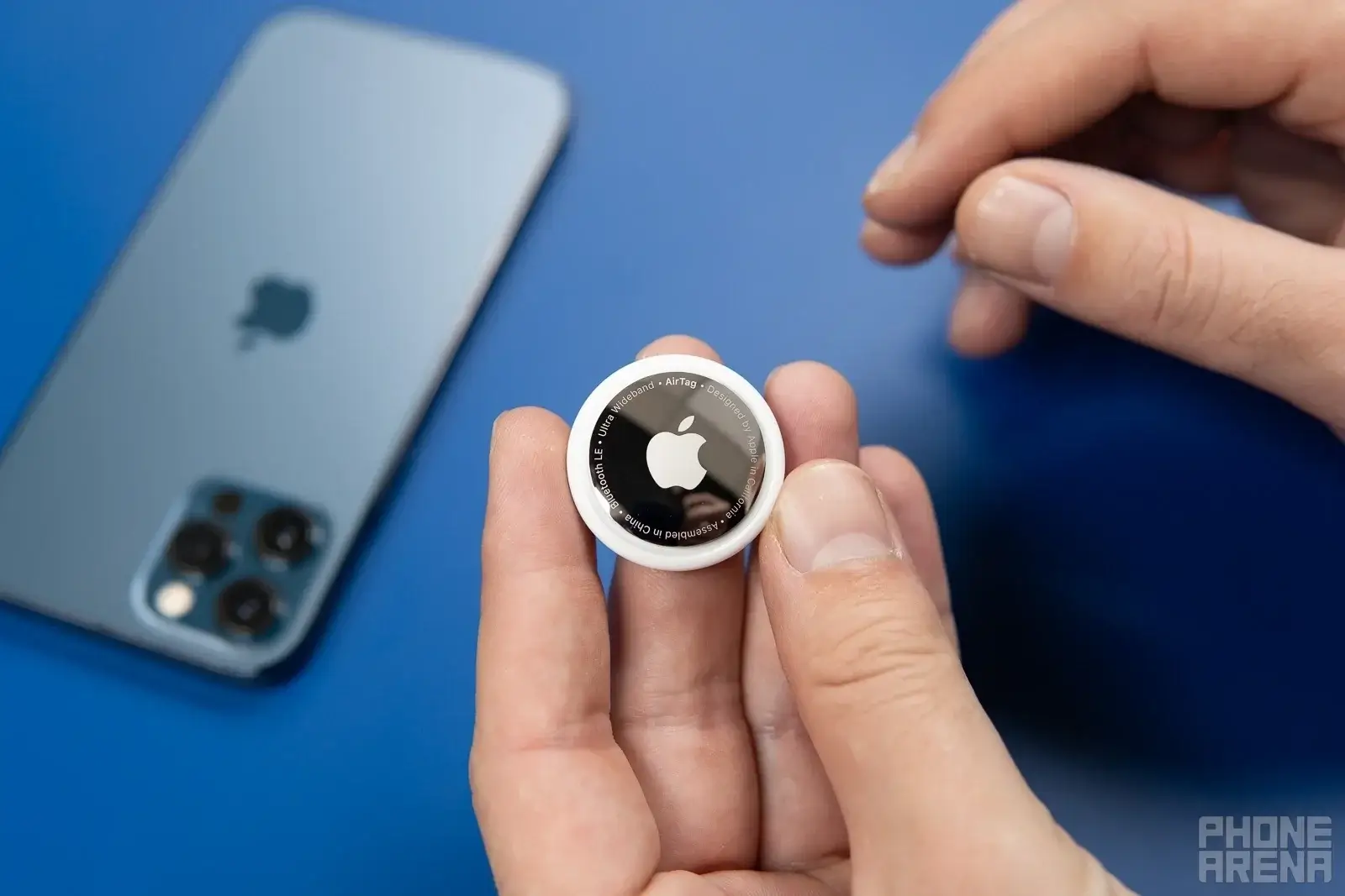 Újabb jogi csatába keveredett az Apple: az AirTag miatt perlik a vállalatot zaklatási ügyek miatt