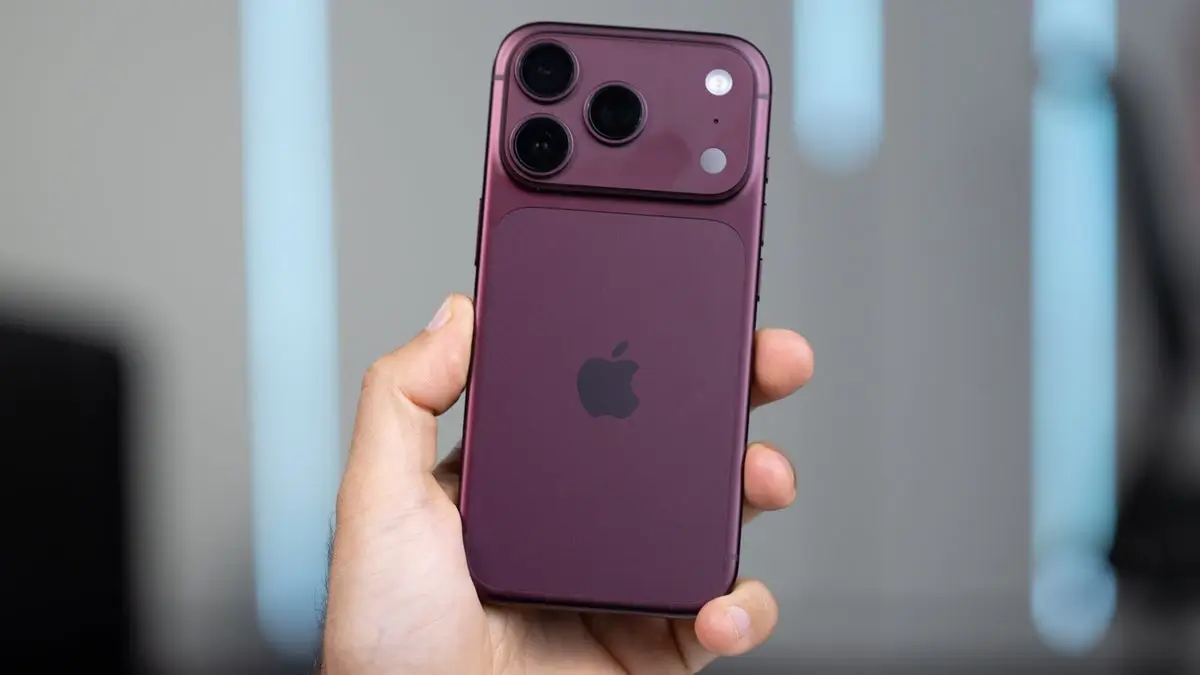 Kiderült, mennyit bír valójában az iPhone 18 Pro akkumulátora – az iPhone 17 Pro Maxot is tesztelték mellette