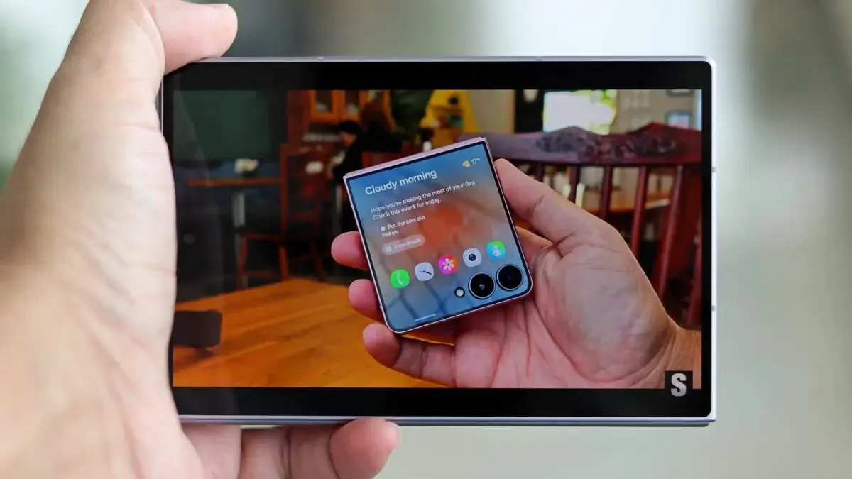 Szimmetria vs. aszimmetria: ebben jobb a Galaxy Z Fold8 az iPhone Duónál