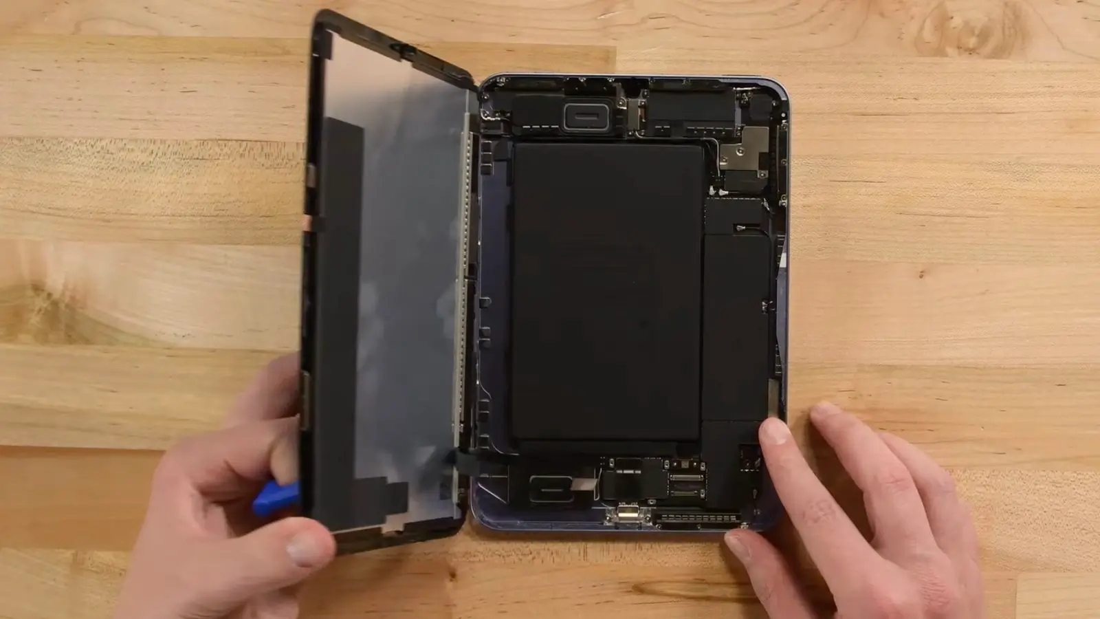 OLED kijelzővel és hatalmas teljesítménnyel érkezhet az új iPad mini