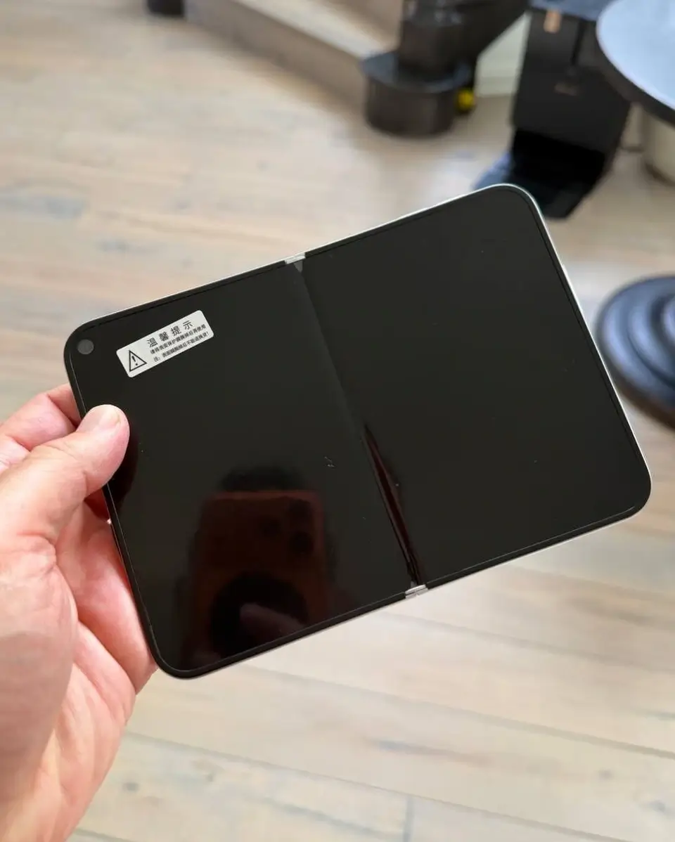 Új dummy mutatja meg minden eddiginél részletesebben az Apple iPhone Ultrát