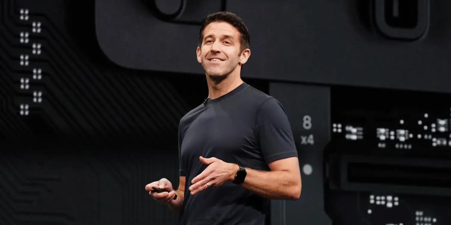 Az Apple új vezérigazgatója titokzatos videóval készítette elő az iPhone 18 Pro bemutatóját