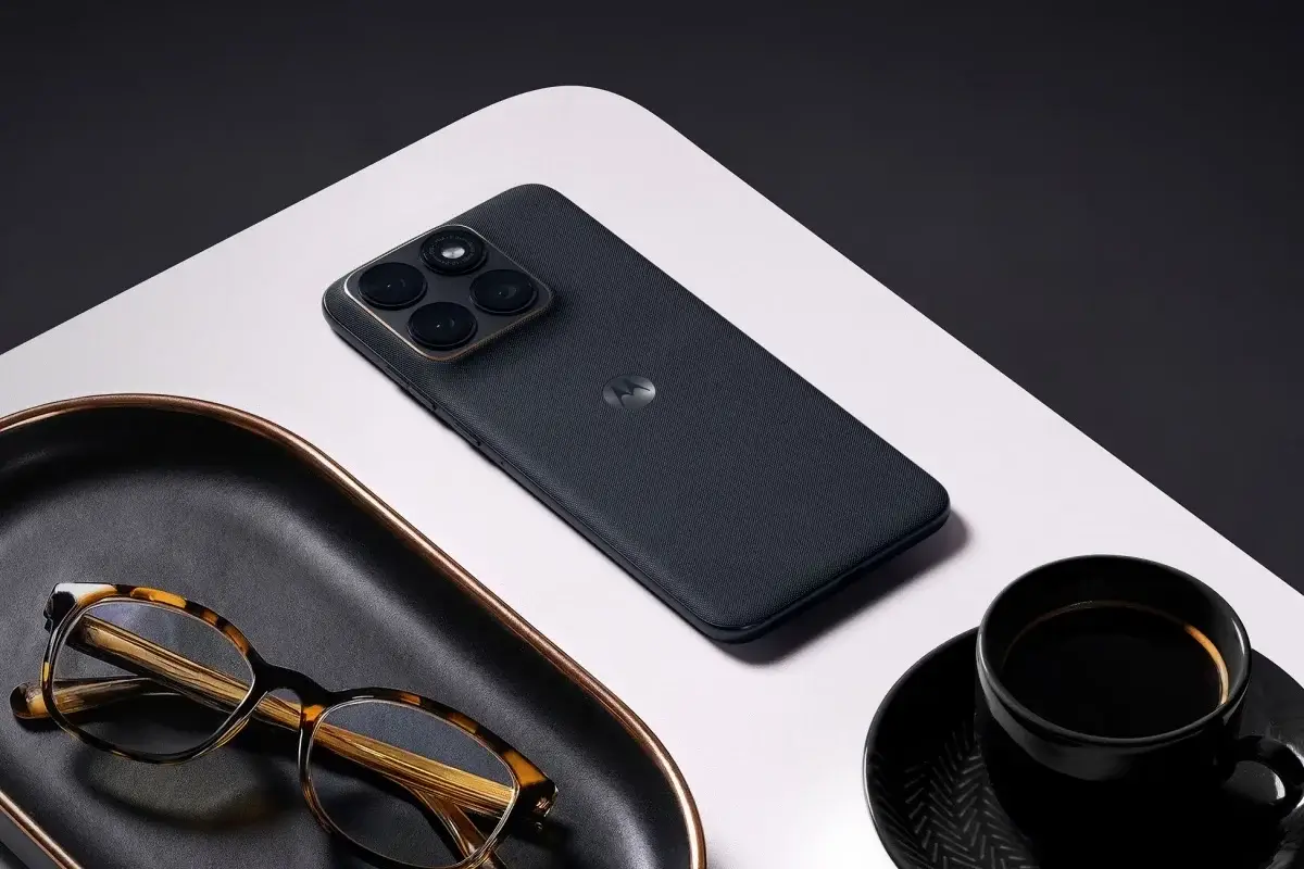 A Motorola Edge 70 Fusion bemutatkozott: akár 7.000 mAh-s akkumulátorral érkezik az új Edge modell