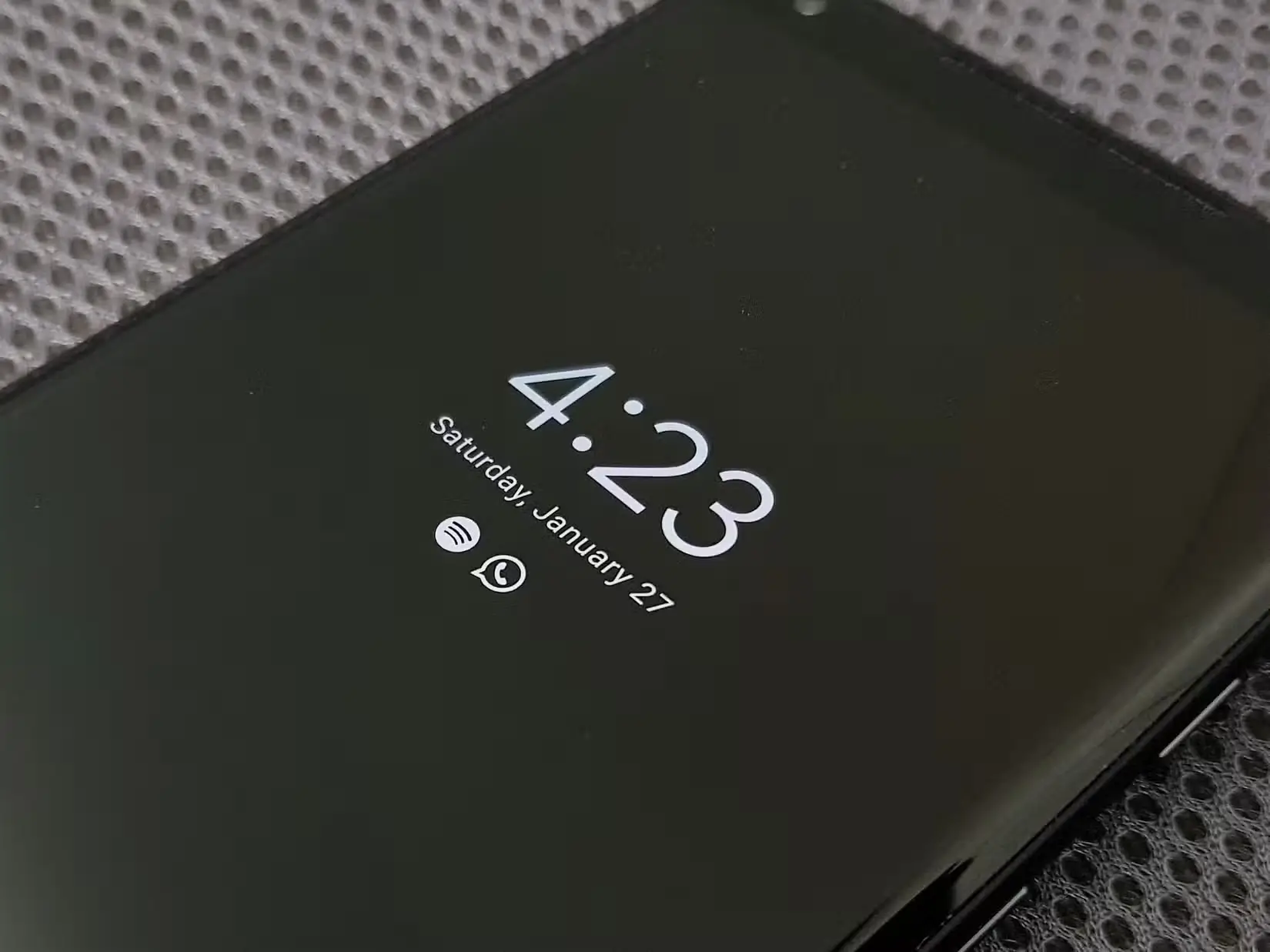 Ez az Androidos alkalmazás pótolja azt, amit a Google kihagyott az Always-On Displayből