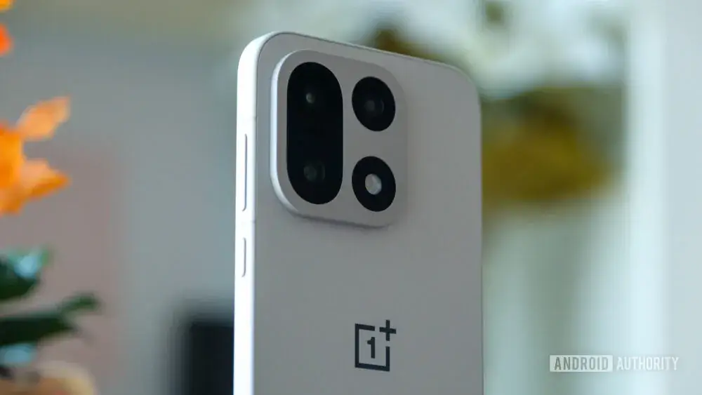 A OnePlus nem tűnik el, de elveszti önállóságát: az OPPO-ba olvad a legendás márka