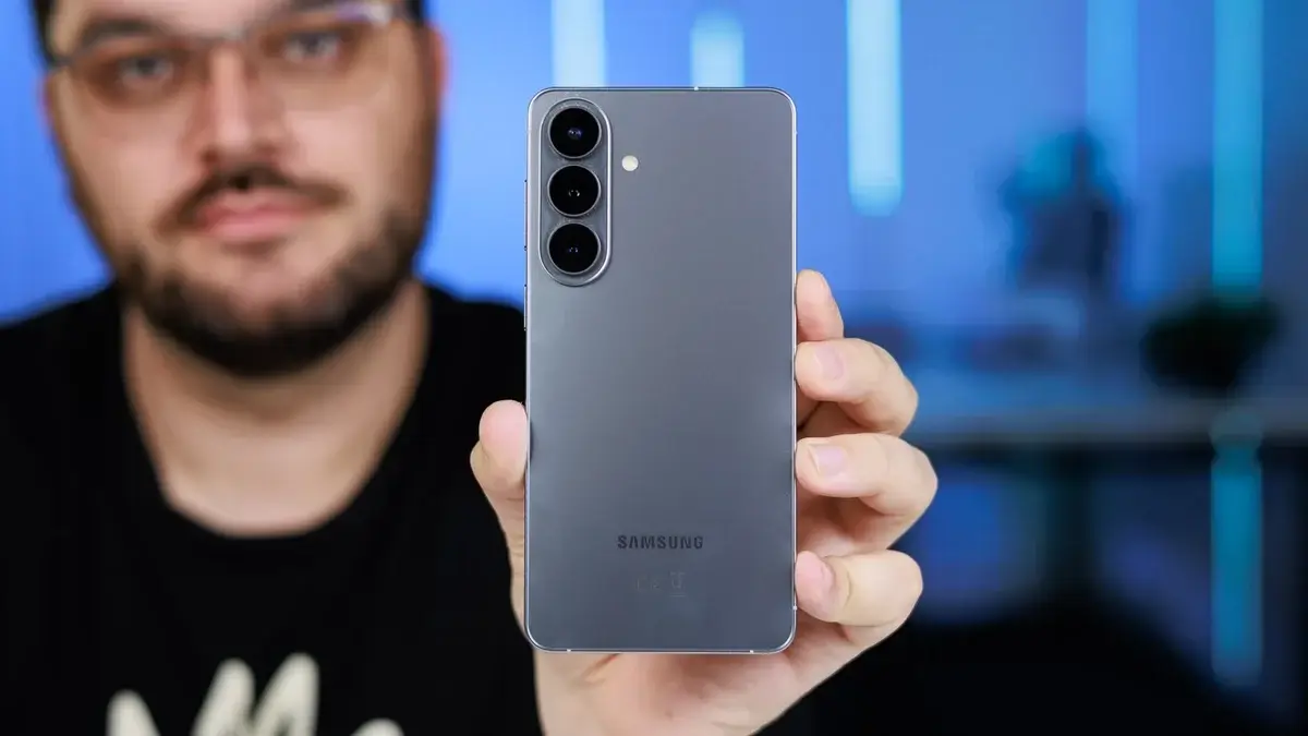 Jelentősen gyengébb üzemidőt biztosít az európai Galaxy S26