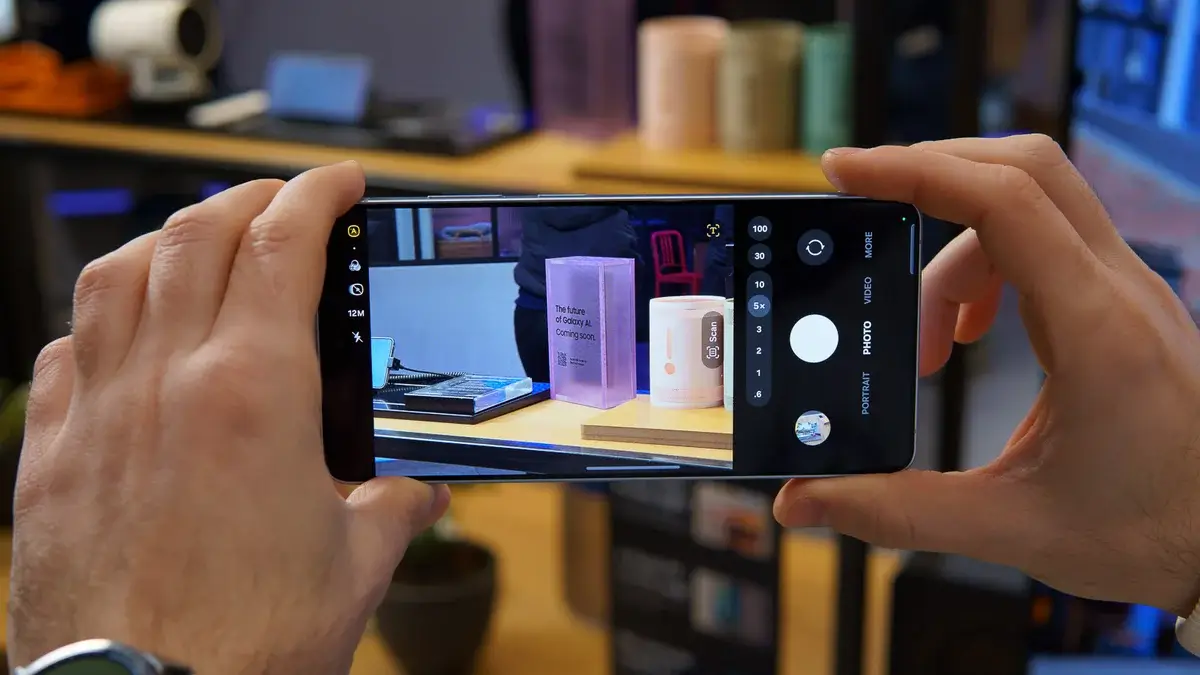 A Samsung végre a középkategóriába is elhozza egyik legjobb kamerás extráját