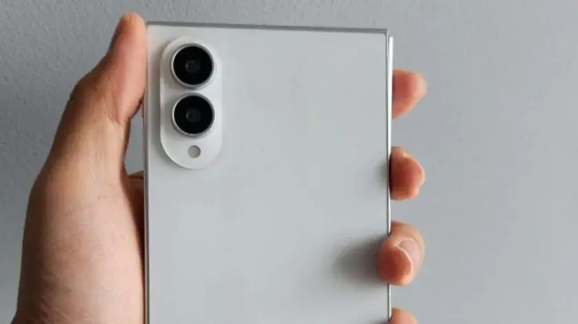 A Samsung a Galaxy Z Fold8-ra teszi a tétet: a szélesebb kialakítás lehet az idei sláger