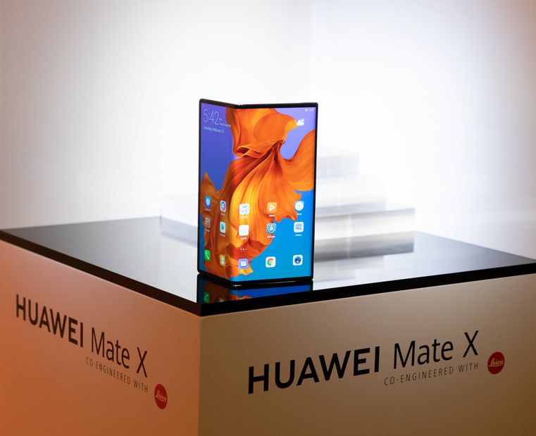 Huawei Mate X: hajlítható okostelefon brutális áron
