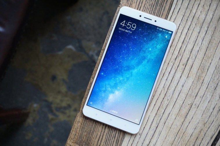 Egy hét múlva itt a Xiaomi phablet