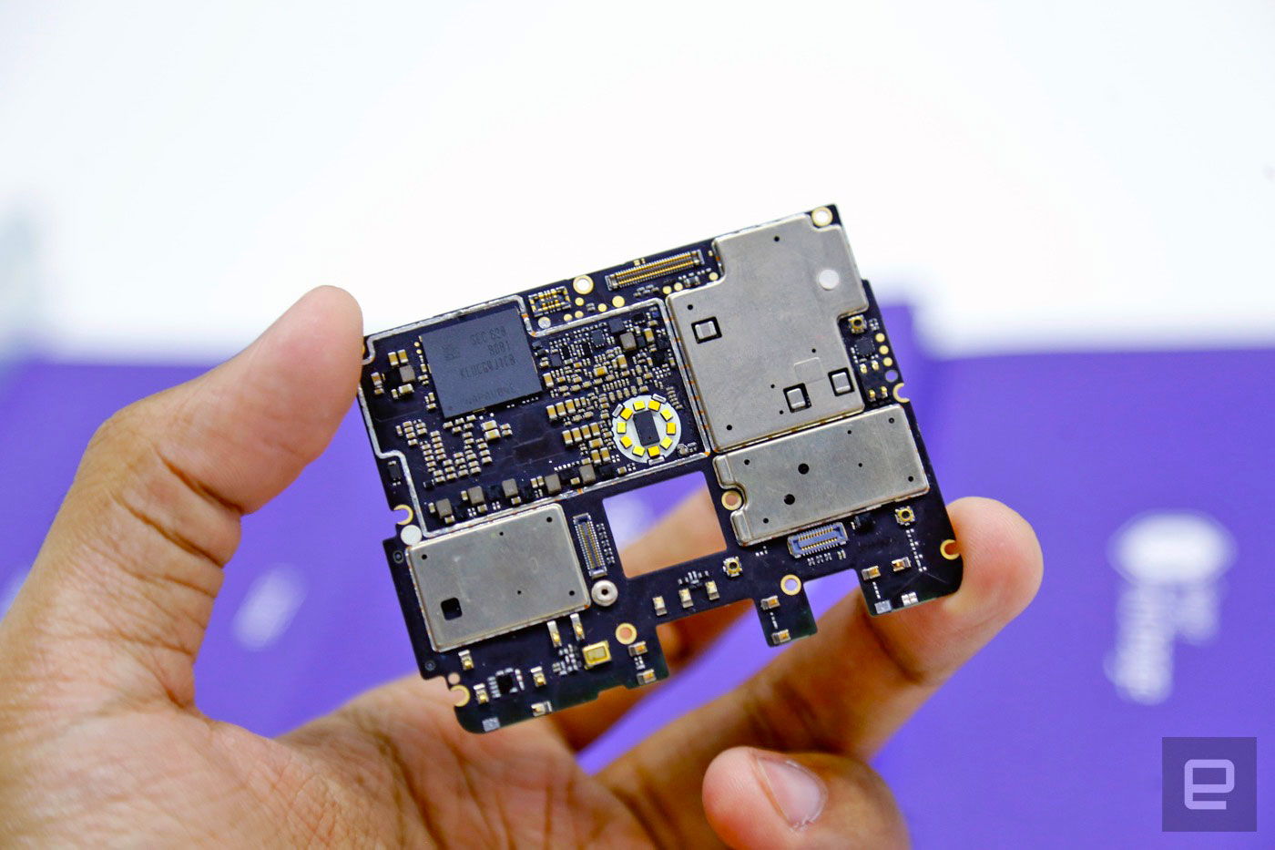 A Meizu extra gyorstöltéssel vág vissza