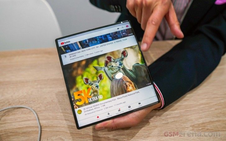 Október végén jön a Huawei Mate X!