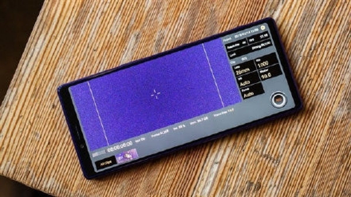 Ezek az első fotók az Xperia 3-ról