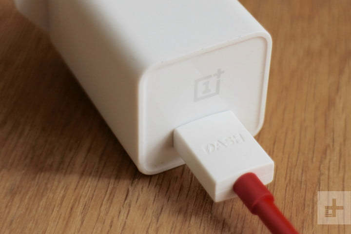 Beperelték a OnePlust